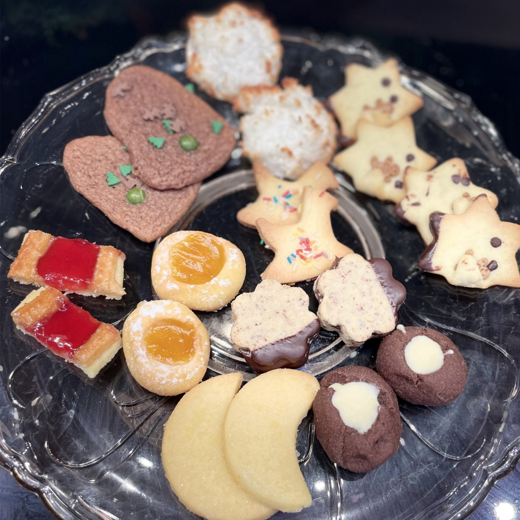 Der erste Advent steht bevor vs.  alles bereit für Weihnachten auf MirUma