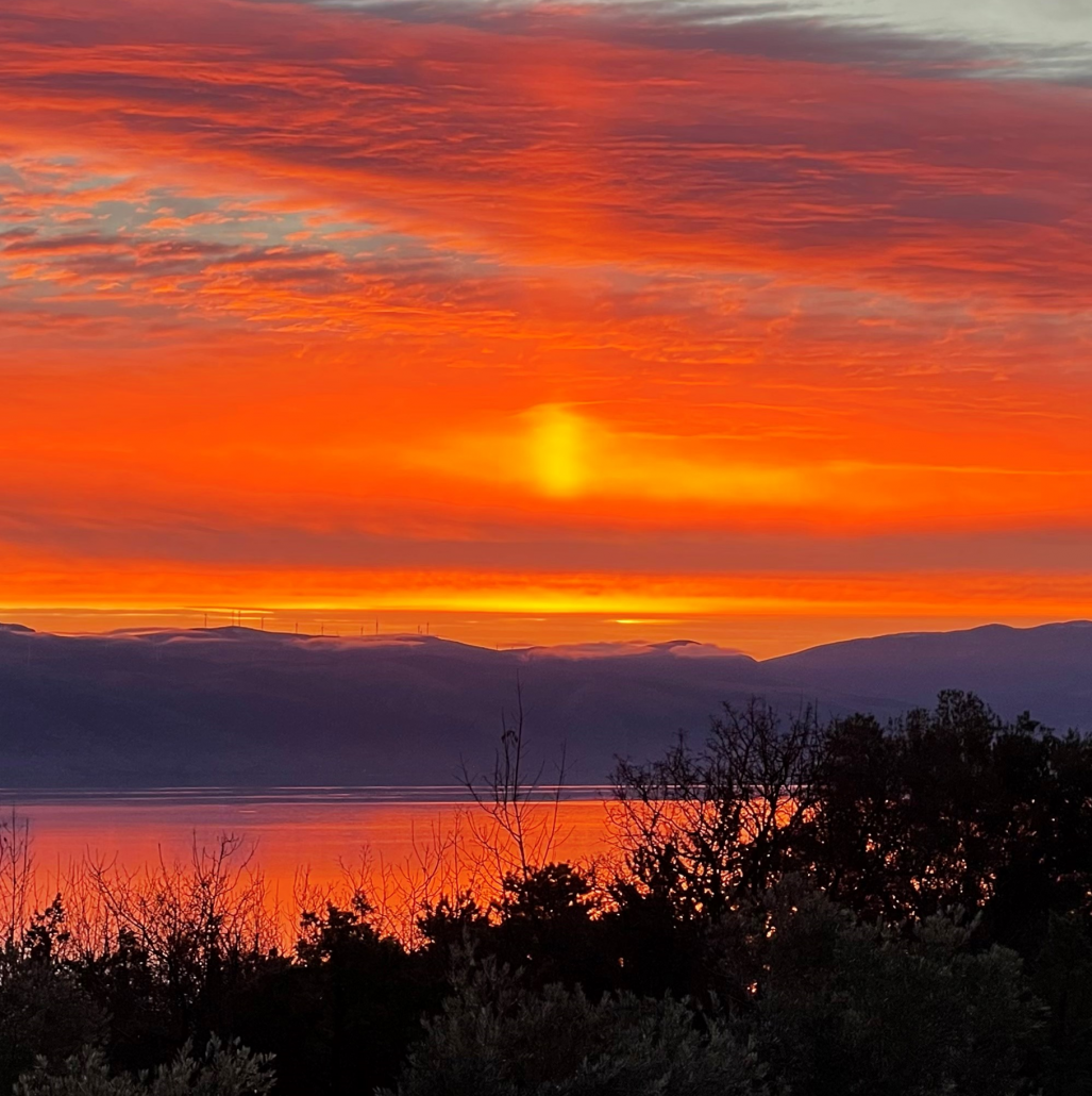Die Sonnenaufgänge auf MirUma vs. der Himmel über MirUma