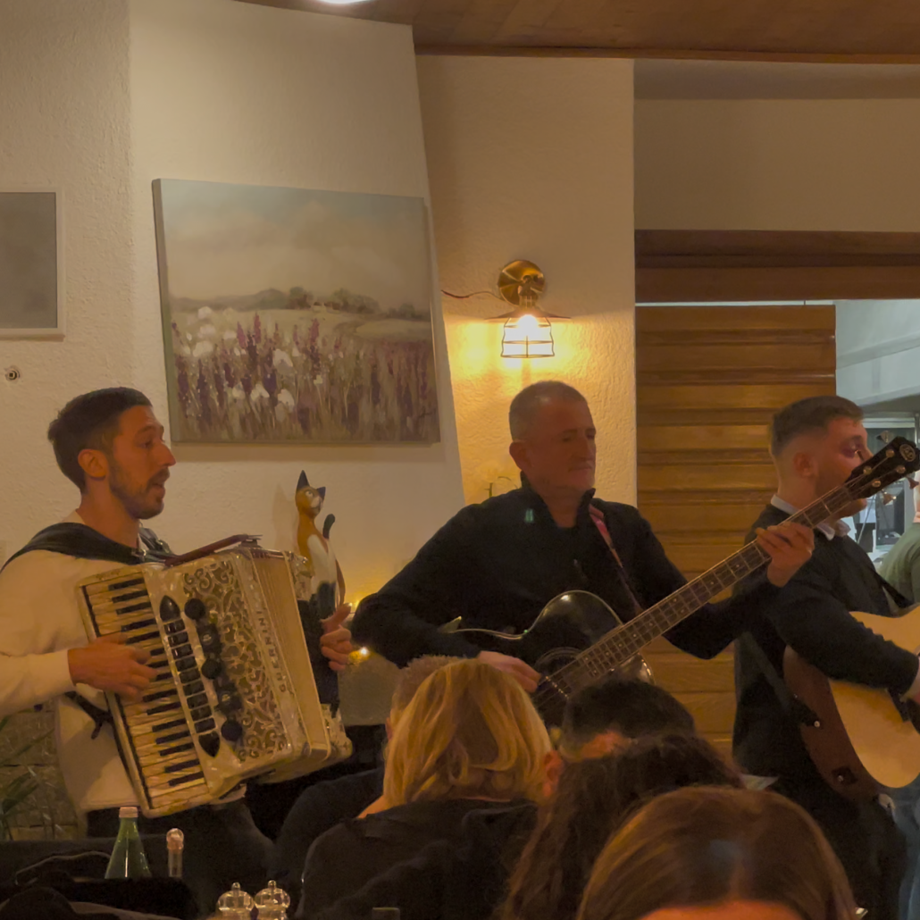 Ein Dinner zum Valentinstag im Restaurant Gatto Nero in Malinska
